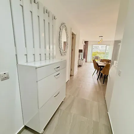 Apartment Tranquil By The Sea