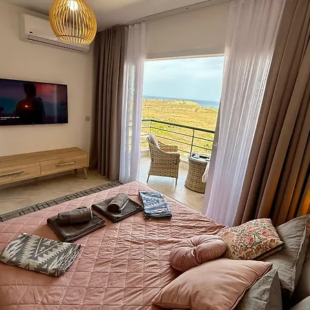 Tranquil By The Sea Apartment *