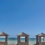 Appartamento Tranquil By The Sea *