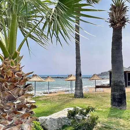 Tranquil By The Sea Апартаменты *