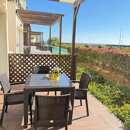 Tranquil By The Sea Apartment Vokolidha