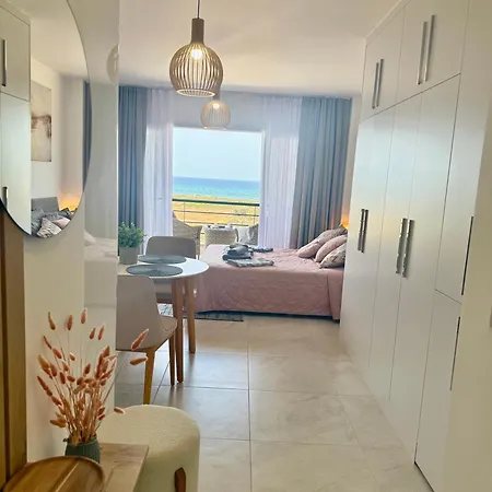 Tranquil By The Sea Daire