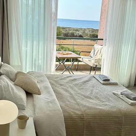 Tranquil By The Sea Apartament