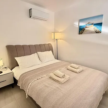 Tranquil By The Sea Vokolidha